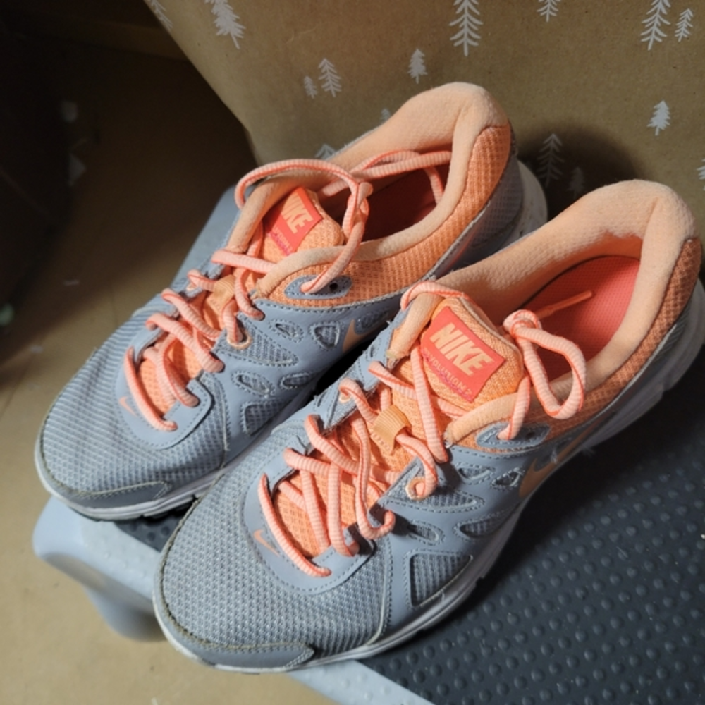 Nike Revolution Athletic Shoes  Peach & Gray‎ ladies 7.5